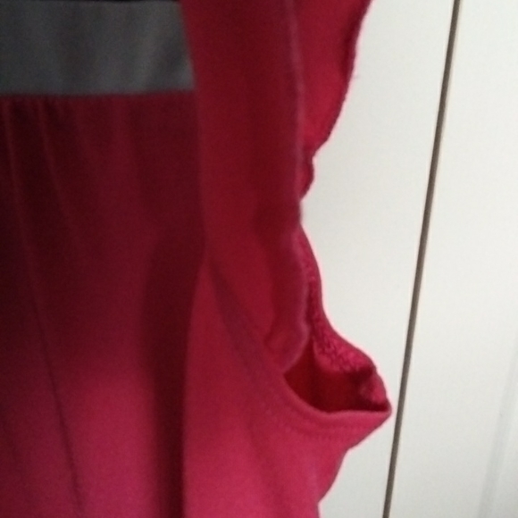 J) *💖 2/$15 or 4/$25, small,drk pink blouse, business or casual blouse - Picture 5 of 6